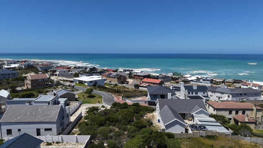 4 Bedroom Property for Sale in Struisbaai Western Cape